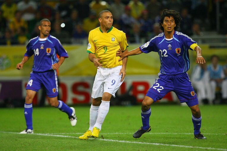 06年W杯、グループリーグの日本戦では2得点を挙げ、役者の違いを見せつけた　©JMPA