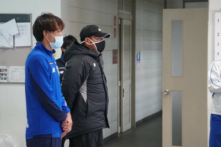 長谷川健太監督もこれまでとは違うマネジメントを求められた©F.C.TOKYO