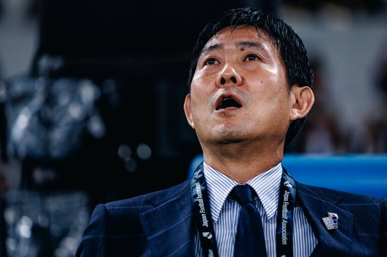 10月のブラジル戦、国歌斉唱で目に涙を浮かべる森保監督　©Kiichi Matsumoto