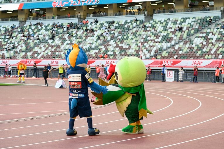 大事な帽子、どうぞ　©Hirofumi Kamaya