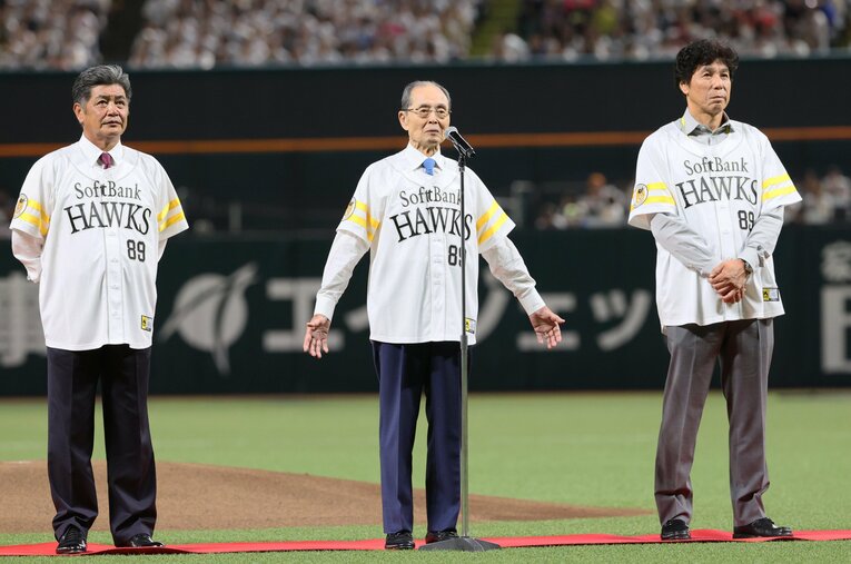 「王貞治レガシーデー」にて、ホークスレジェンドたちとともに万感の思いを語った王　©Sankei Shimbun