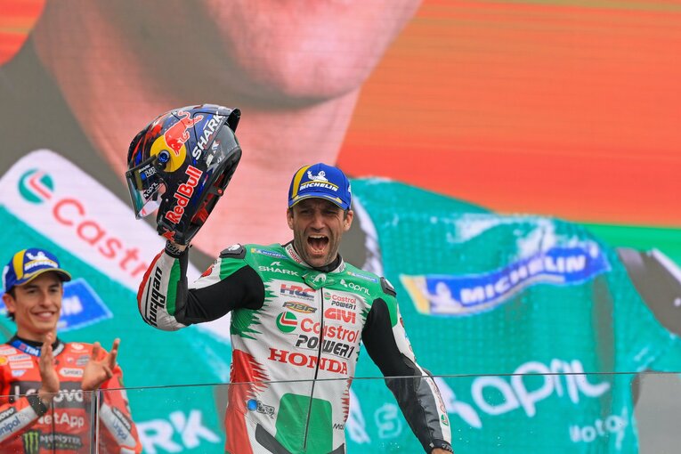 「何が起きたのかわからない」史上最多のル・マン大観衆の前で地元フランスのザルコが独走優勝！ 王者マルケスに大差をつけた“雨中のタイヤ選択”(16)