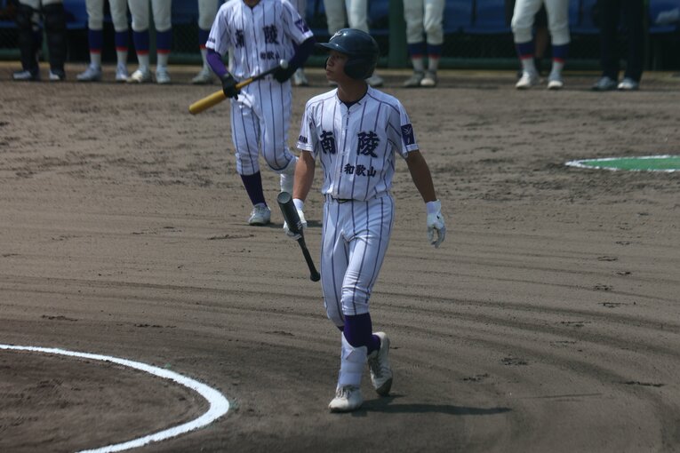 新生チームとして試合に臨む和歌山南陵高の選手　©Fumi Sawai