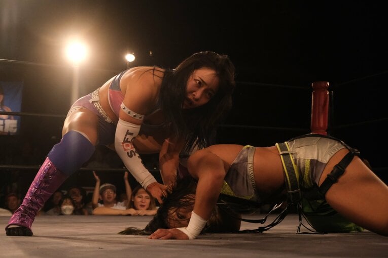 「リングに上がるな」と言われたプロレスデビューから3年…セクシー女優を引退、ちゃんよたがボディコンテストで見せた筋肉美「凄く幸せ者です」(41)