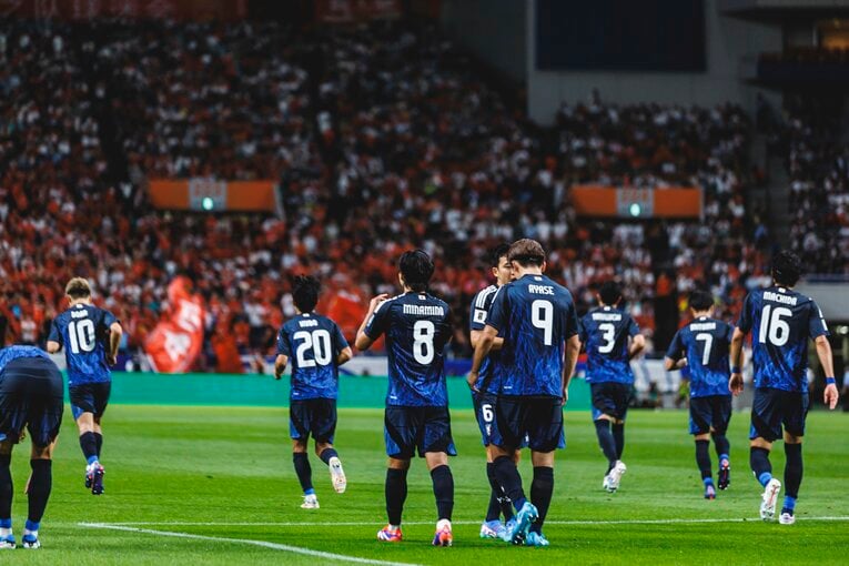 日本がゴールネットを揺らすたびにアウェイゴール裏は沈黙　©Kiichi Matsumoto