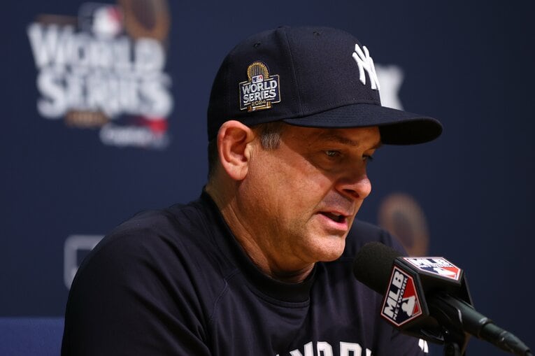 ブーン監督の表情。その声色からも失望が隠せなかった　©Getty Images