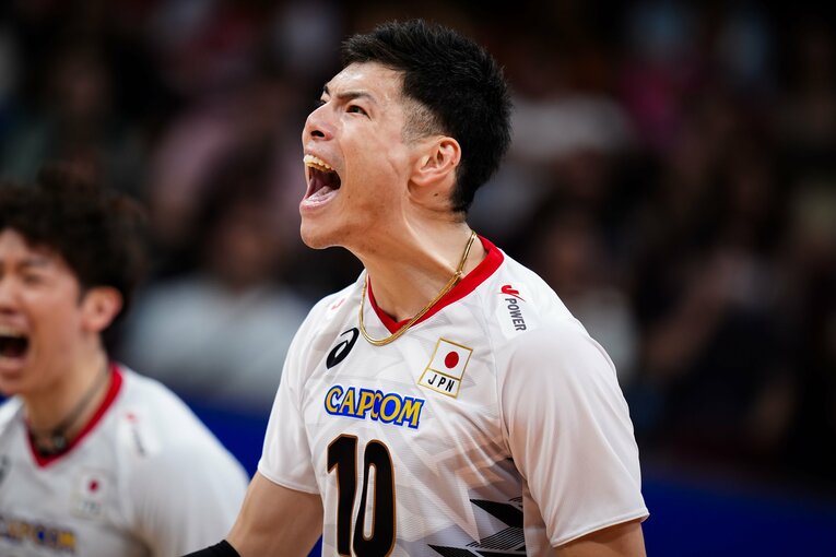 高橋健太郎（VNLフランス戦）　©︎Volleyball World