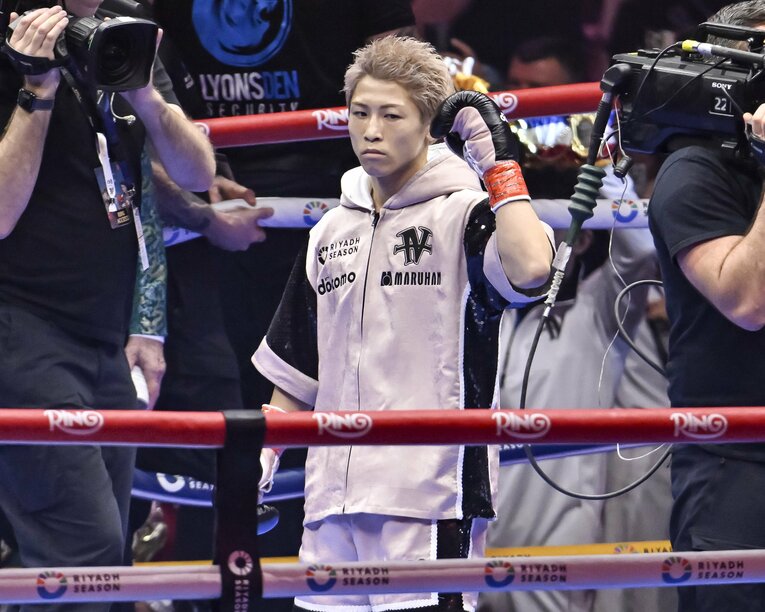 リングに上がった井上尚弥　©Hiroaki Finito Yamaguchi