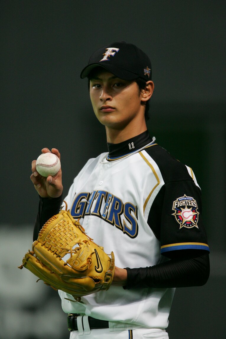 日本ハム時代のダルビッシュ©BUNGEISHUNJU