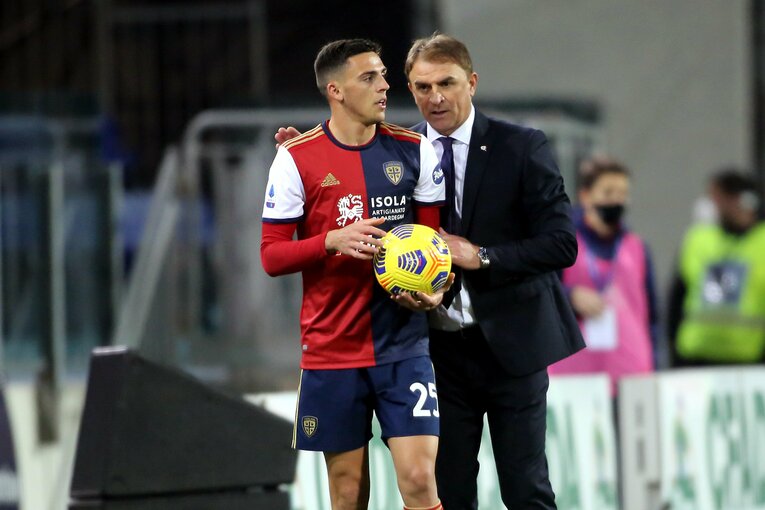 18位に沈むカリアリを預かったセンプリーチ監督。初陣を白星で飾り、暫定ながら降格圏を脱出した（25節終了時点）©Getty Images