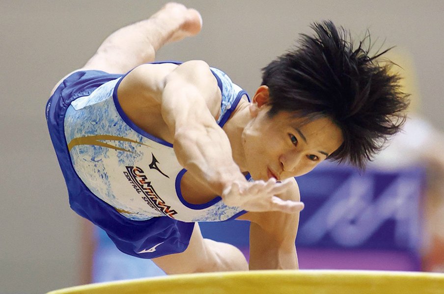 内村航平の心意気を継承した萱和磨が珠玉の挑戦 「チームのために戦えないと個人でも戦えない」<Number Web> photograph by KYODO