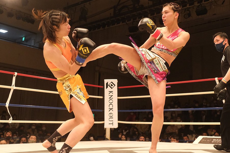 ぱんちゃん璃奈が13戦全勝で文句なしの「トップファイター」に…それでも“若い女子選手ならでは”の偏見、SNS誹謗中傷との闘いが続く<Number Web> photograph by Norihiro Hashimoto