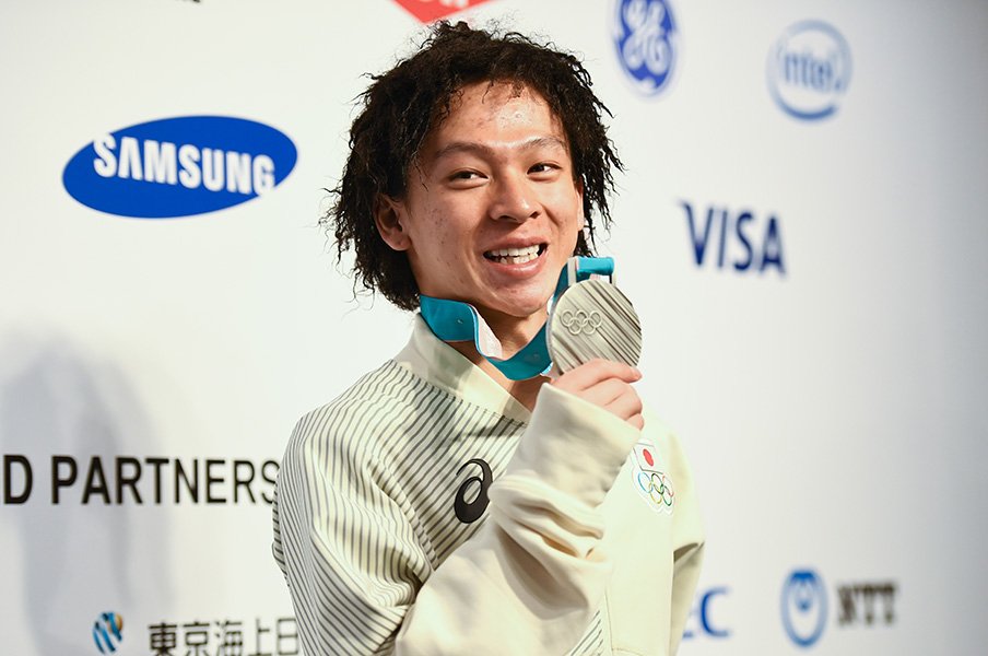 平野歩夢、意外と饒舌な会見で。「人と違う滑りで上を目指して」<Number Web> photograph by Asami Enomoto/JMPA
