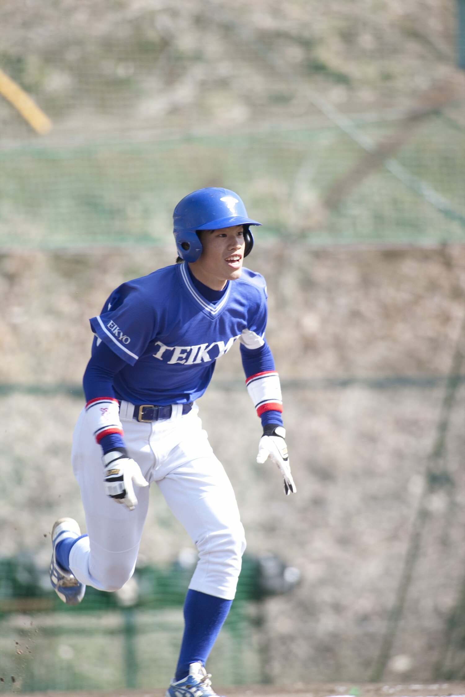 大学時代の塩見（帝京大学提供）