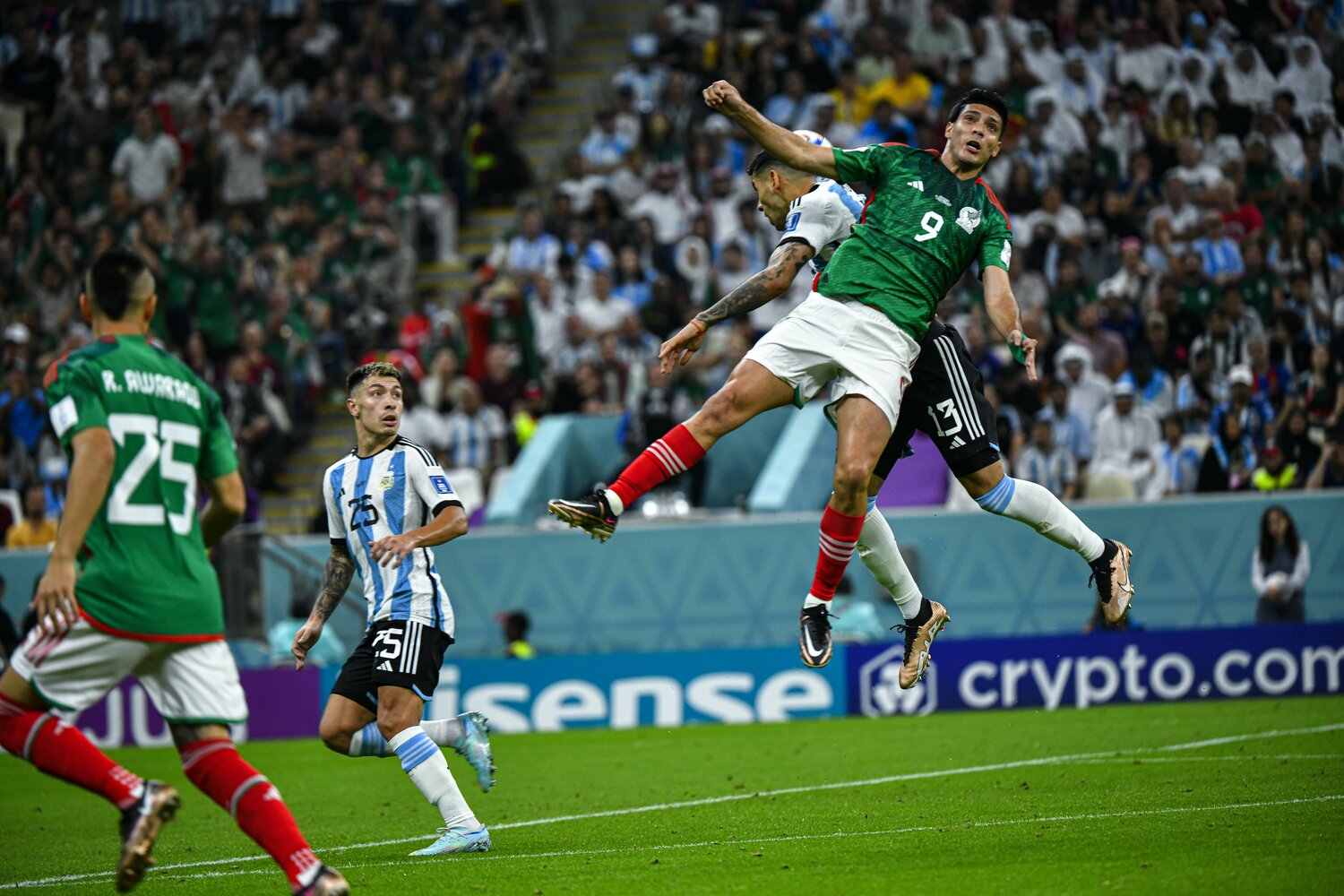 北中米の雄で決勝トーナメント常連のメキシコもGS敗退の憂き目にあった　©Takuya Sugiyama/JMPA