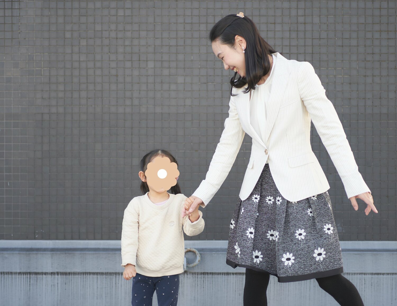 インタビューには3歳になる長女も同席。中野さん曰く「フィギュアスケートにはそこまで関心はないが、運動神経はなかなかいい」とのこと。