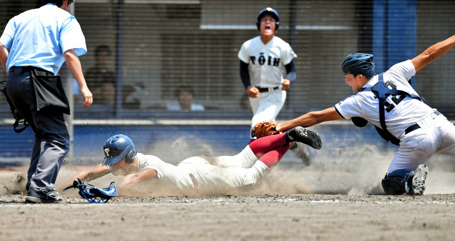 2018年夏の大阪府大会決勝で大阪桐蔭を9回あと1アウトまで追い詰めながら、まさかの逆転負けを許した履正社　©︎Asahi Shimbun