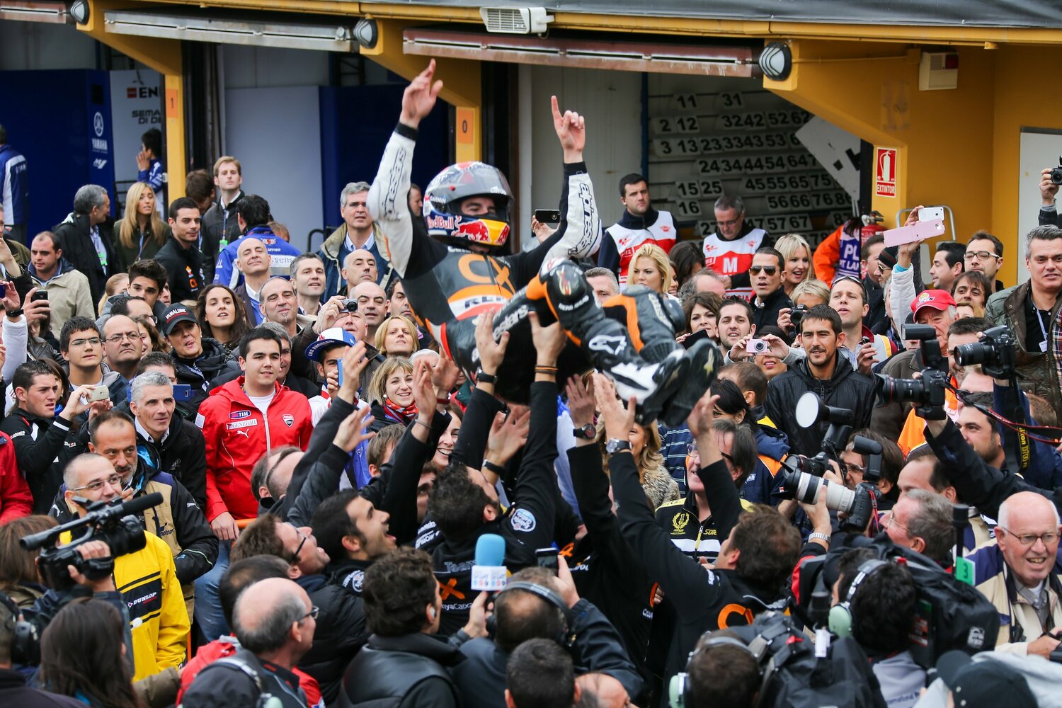 2012年の最終戦バレンシアGPでは最後尾から全員を抜いて優勝という離れ業を演じた　©Satoshi Endo