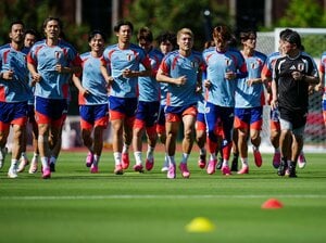 「日本人? できんのか、こいつら」から欧州でクラブ運営スタート…W杯日本代表に“関係7選手が選出”ベルギー「ナゾの小クラブ」の正体