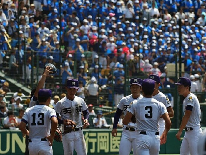 “伝令さん”は高校野球の名黒子。「審判に怒られるまで語ってこい」＜Number Web＞ photograph by Takuya Sugiyama