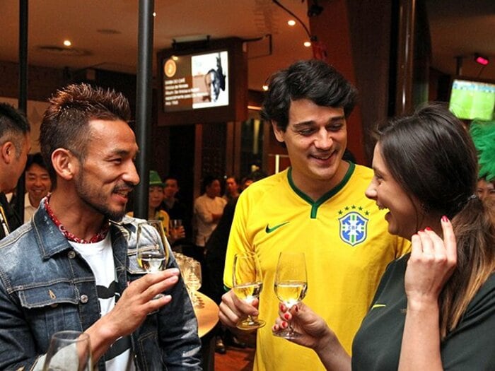 日本の酒を世界に猛烈アピール！銘酒蔵元がサンパウロに大集合。＜Number Web＞ photograph by Kosuke Kawakami