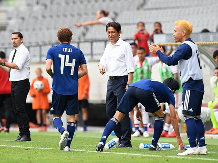ヒディンク采配が西野監督の憧れ。ロマンに酔わず「強い選択」を。<Number Web> photograph by Getty Images