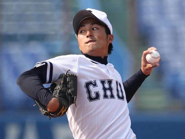 興南野球春夏連覇サイン（島袋洋奨、我如古盛次）入り記念ボール ヒジがぶっ飛びました」島袋洋奨が“壊れた”440球の異常な酷使…甲子園春