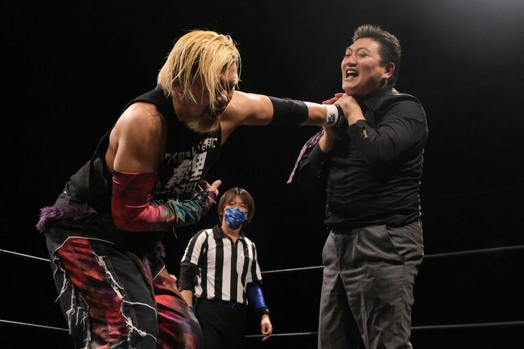 「凶器は模範六法」「伊製高級スーツでリングイン」異色の“東大卒”弁護士・川邉賢一郎がプロレスラーになるまで(15)