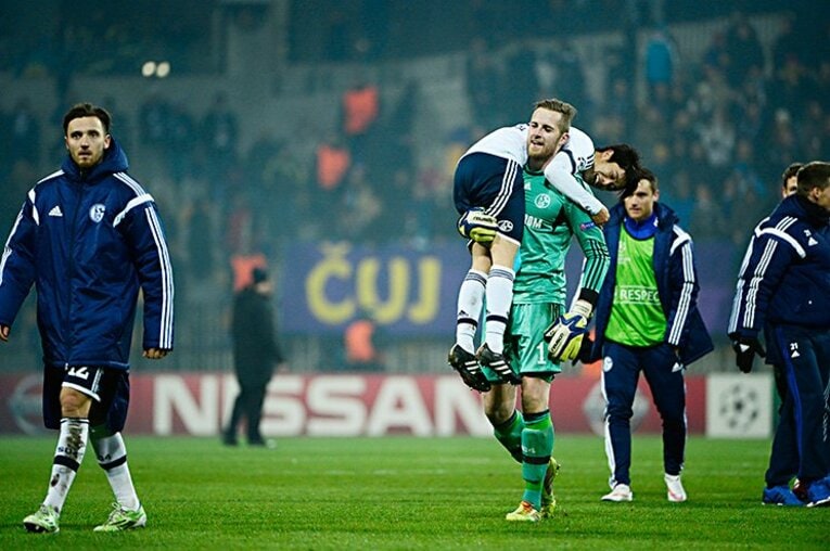 叫ぶ内田篤人、目を閉じる内田篤人。写真で振り返る「22番」の冒険記。(8) ／ photograph by Itaru Chiba