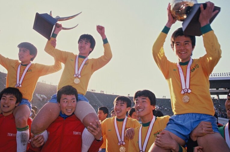 1984年1月の第62回大会決勝で武田修宏を擁する清水東を破り、優勝を果たした帝京。翌年も優勝し、黄金時代を築いた ／ photograph by Kazuhito Yamada