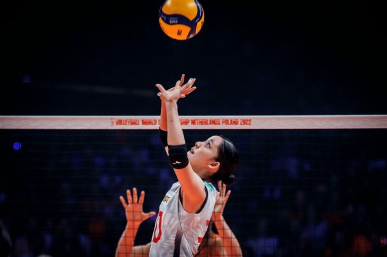 世界選手権で大きな経験を積んだセッター関菜々巳　©FIVB