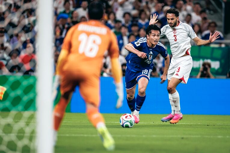 何度でも見たい…チュニジア戦、日本代表ゴールラッシュの連続写真を全部見る（画像は右に続きます）　©Kiichi Matsumoto/JMPA