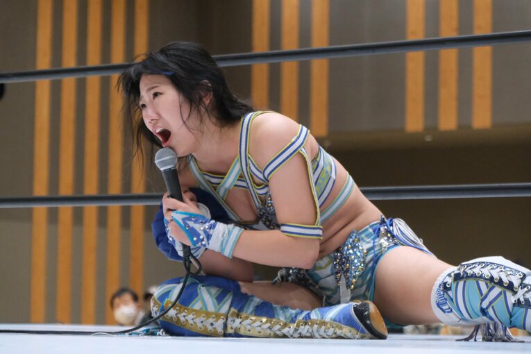 学級委員長も務めた「高校生レスラー」 吏南（17歳）がタイトル戦で見せた“肩書き以上の可能性”…来春の卒業後はプロレス専念へ(55)