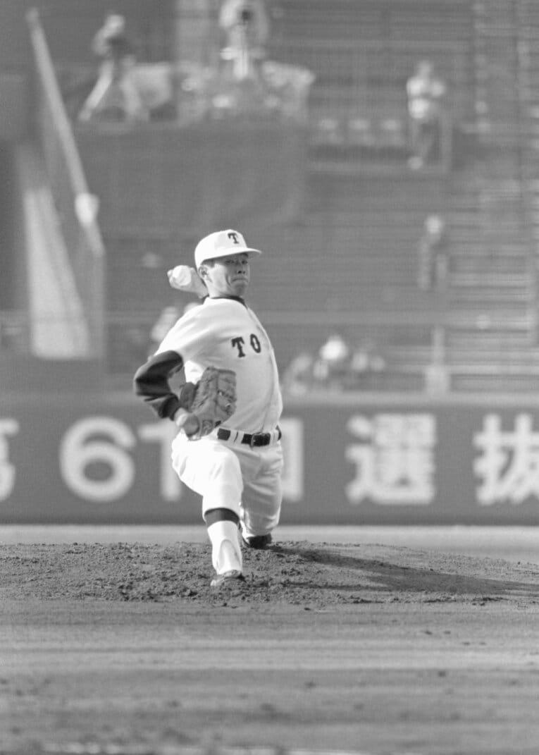 東邦高校時代はエースとして選抜大会で優勝。「平成初の優勝投手」になった　©︎JIJI PRESS