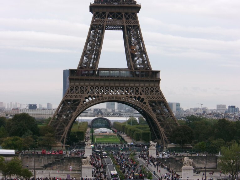 10月、エッフェル塔を望む　©Yuji Hirooka