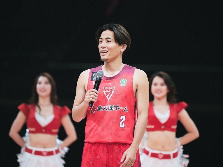 ららアリーナ東京ベイの印象について笑顔で答える富樫勇樹