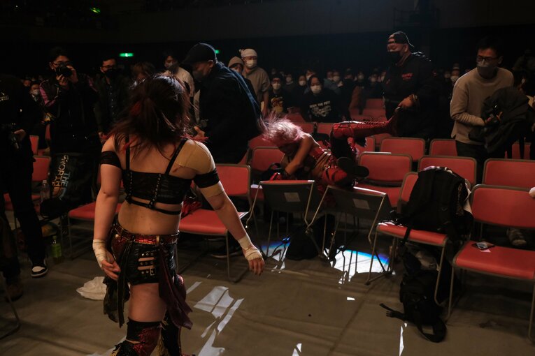 「ジュリアvs鈴季すず」はなぜ“最高に映える”タイトルマッチだったのか？ 試合直後の“姉妹”が明かしたそれぞれの「25分4秒」(46)