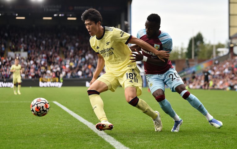 冨安の好守にチャントが鳴り響いた　©Getty Images