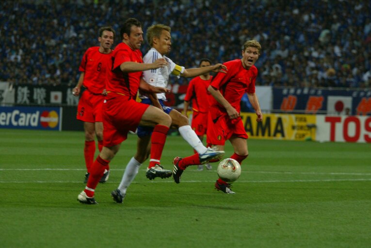 2002年日韓W杯ベルギー戦の森岡隆三　©JMPA