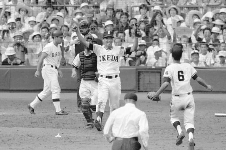 徳島の池田高が優勝した1982年の甲子園で、小田のいた広島商は準優勝だった　©JIJI PRESS