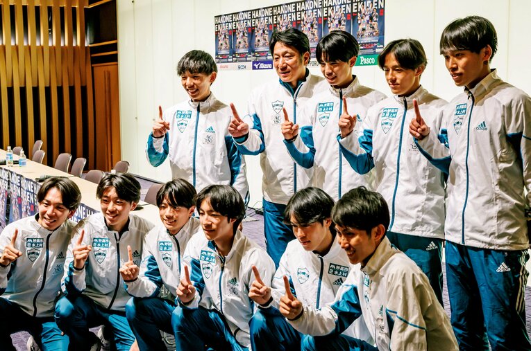 2024年シーズンの4年生は強力なメンバー揃いであると同時に個性派揃いだった。田中さん（前列右端）はキャプテンとしてチームの一体感を高めるために様々な努力をしたという　©Kiichi Matsumoto