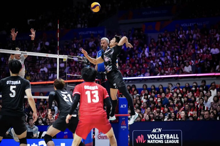 宮浦健人（VNLカナダ戦）©Volleyball World