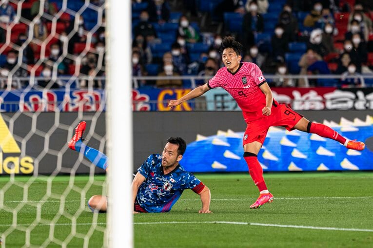 日本代表でキャプテンを勤める吉田麻也　©JMPA