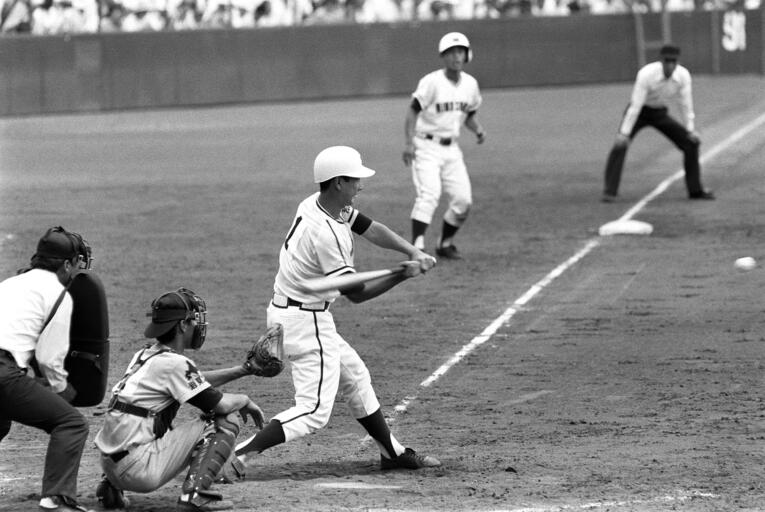 箕島高時代の吉井理人（1983年の甲子園で）　©JIJI PRESS