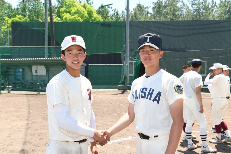 【2年ぶりの再戦】両校主将（左から早実・西村、大社・長畑廉）　©Kota Inoue