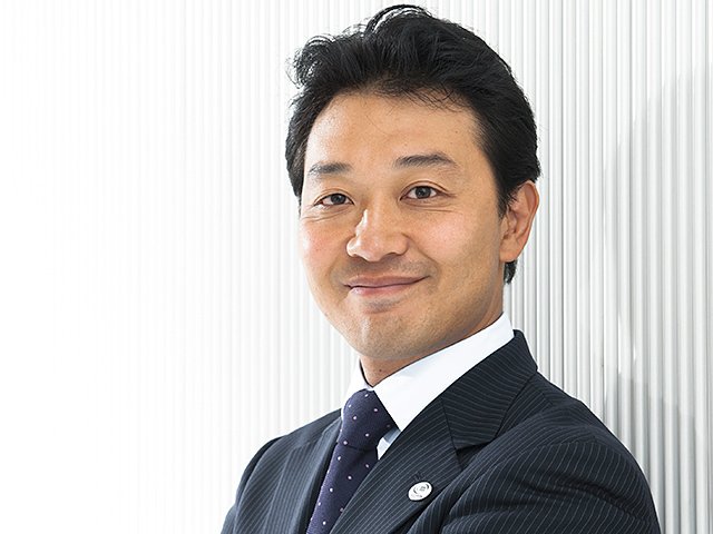 ラグビー協会GM・岩渕健輔が語る。「世界の頂点を目指す『必要』がある」(2/4) - ラグビー日本代表 - Number Web - ナンバー