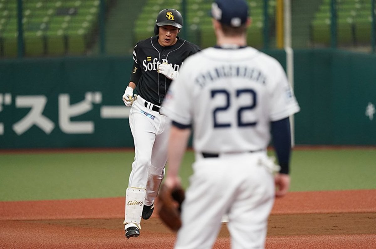 プロ野球12球団の 2番打者通信簿 ハマるホークスとヤクルト 迷走は プロ野球 Number Web ナンバー