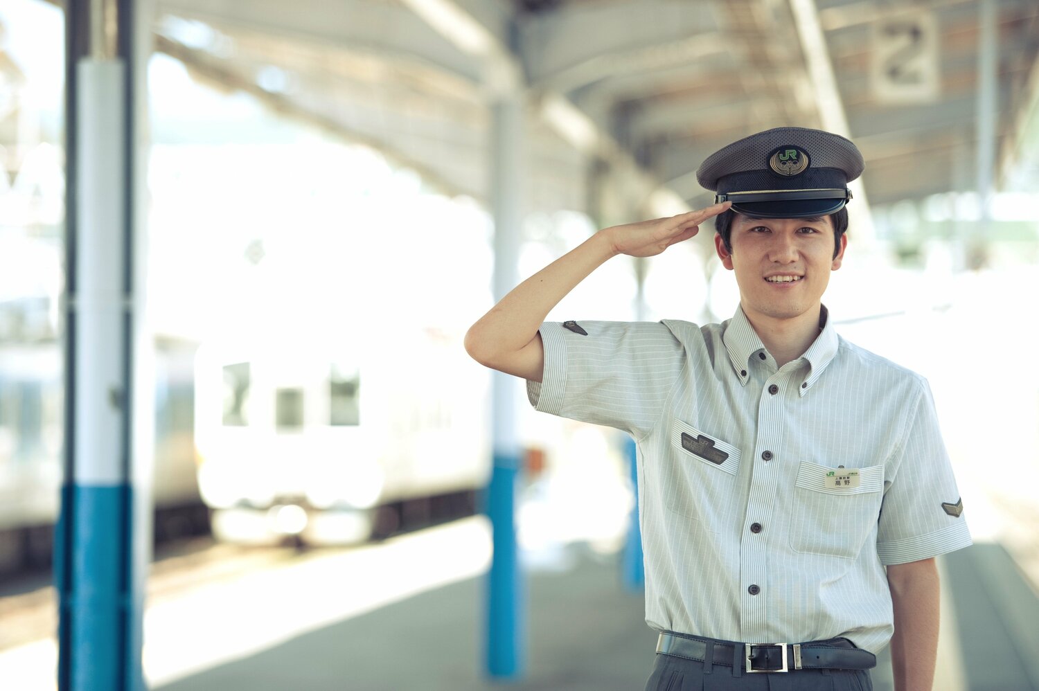 大学卒業後は鉄道マンとして地元・長野に戻って働いている高野（2012年撮影）　©︎BUNGEISHUNJU