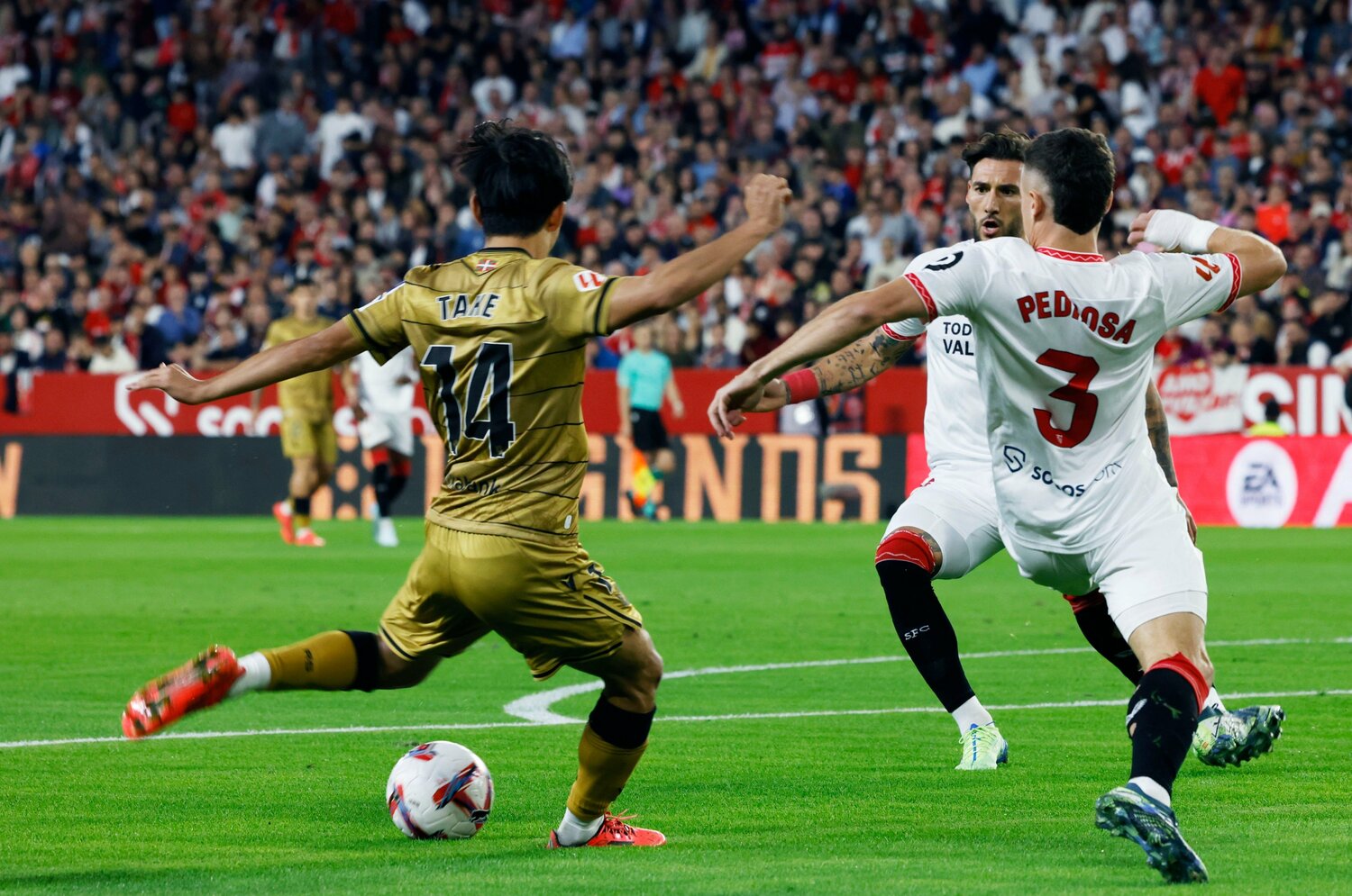 先制ゴールを筆頭にしたキレのある動きで、セビージャ戦MVPを獲得した　©Daisuke Nakashima