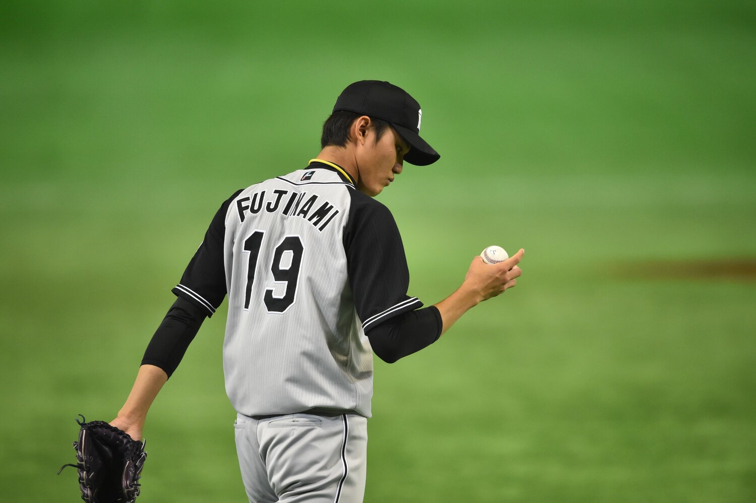 ルーキーイヤーの2013年から活躍も、2017年以降は投球イニングが100回に満たないシーズンが続いていた藤浪　©Hideki Sugiyama